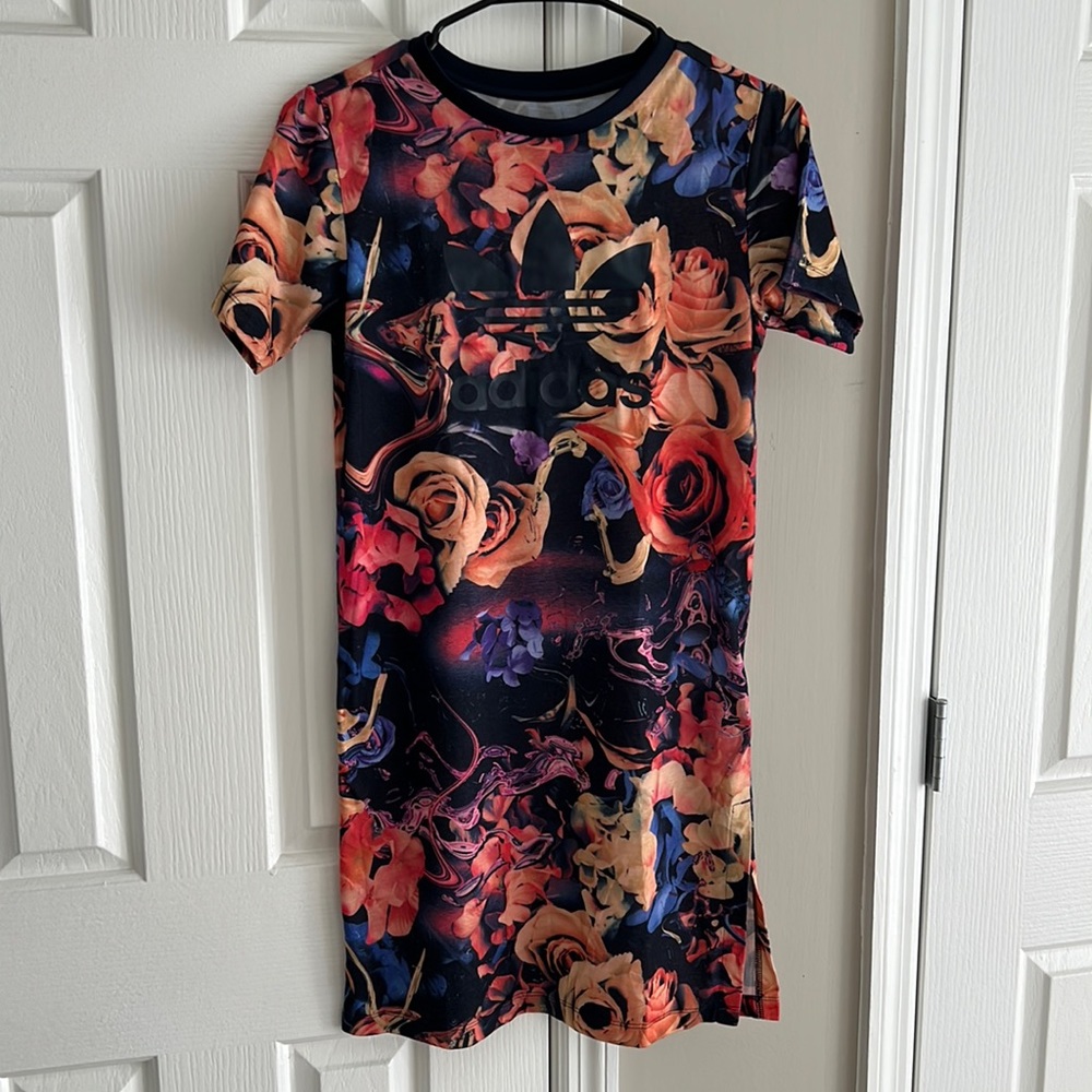Dress Adidas